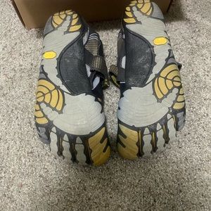 Women’s Vibram Fivefingers